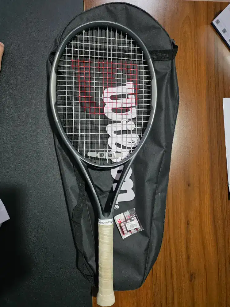 Raket Tennis Lapangan Wilson H6