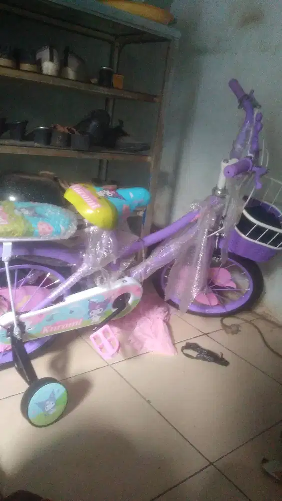 Sepeda anak perempuan roda 4 + musik ukuran 14