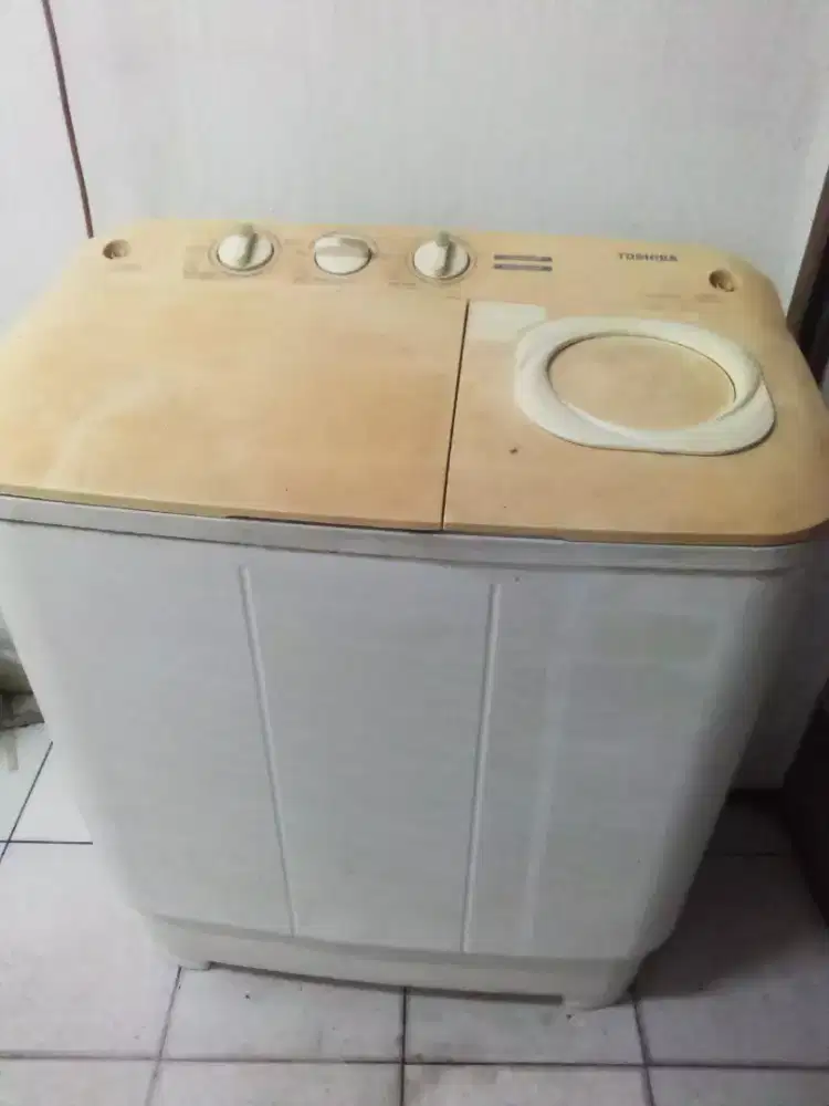 Dijual mesin cuci merk toshiba normal
