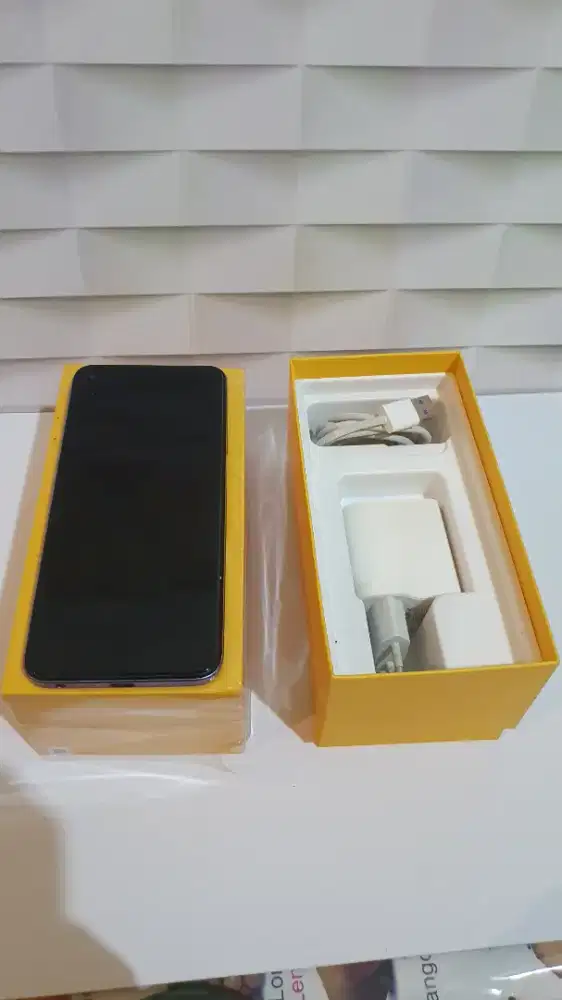 Realme 8i second