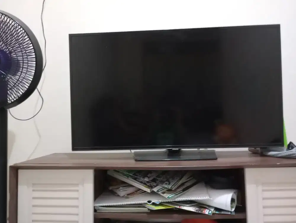 Televisi Samsung UA40H5003AK Version no : IS01