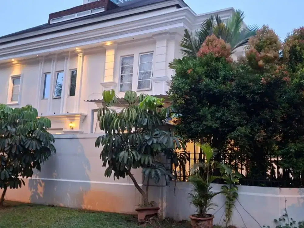 DIJUAL Rumah MEWAH Taman Beverly Golf KARAWACI