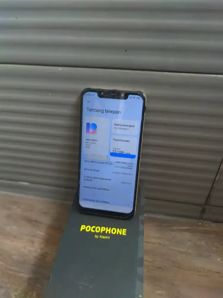 Pocophone F1 6/128 Snapdragon 845