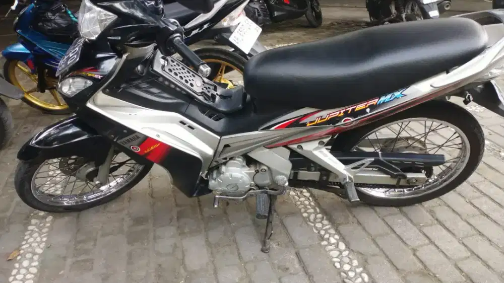 Jupiter MX THN 2006 plat AB sleman