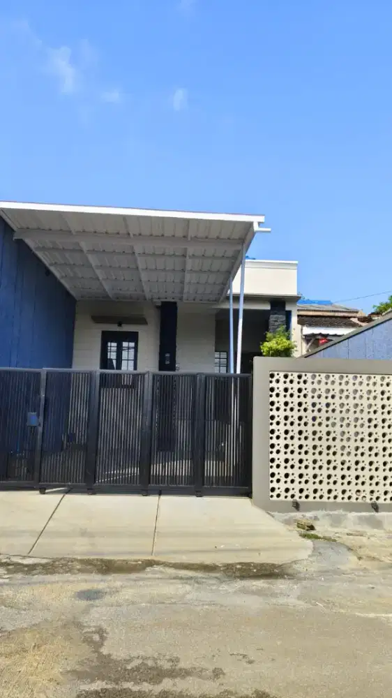Rumah siap huni garasi 2mobil ready sekitar kampus unnes semarang