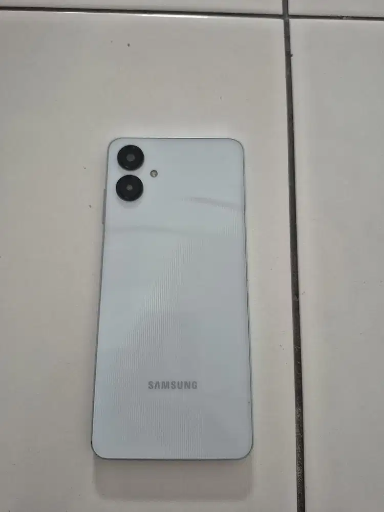 Samsung A06 - Second