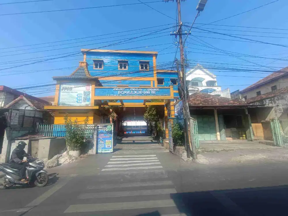 Dijual via lelang gedung sekolah di Simogunung IV Surabaya