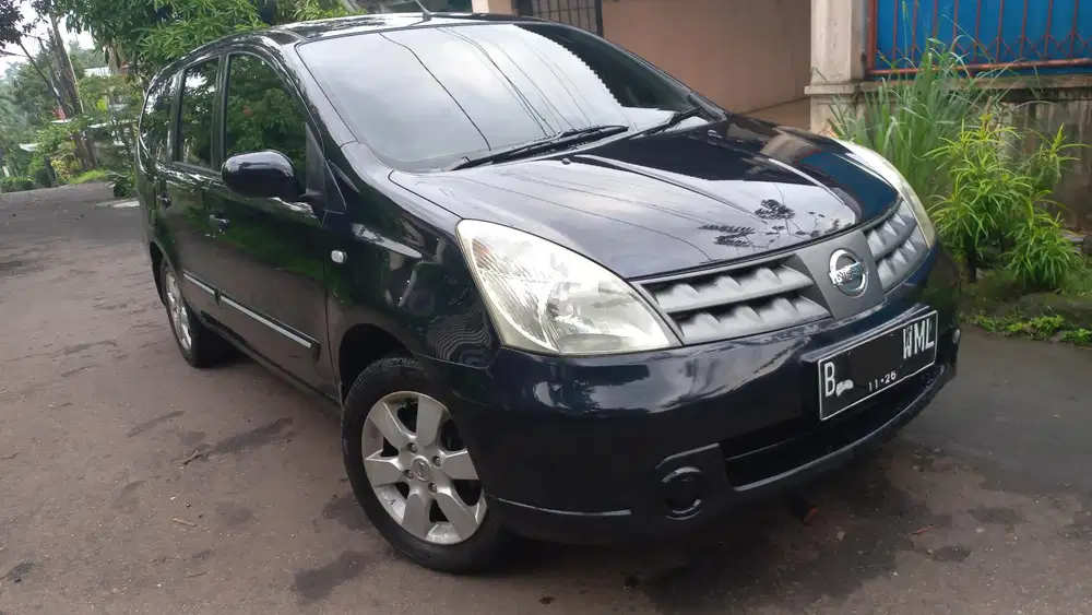 Nissan Grand livina 2009 XV-AT
