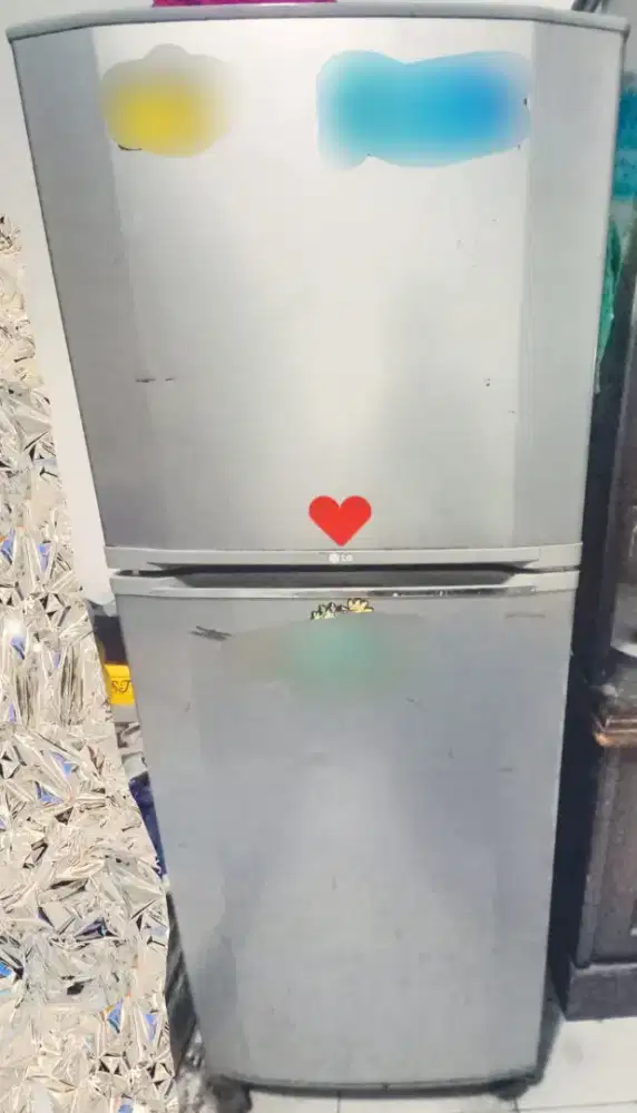 DI JUAL KULKAS 2 PINTU