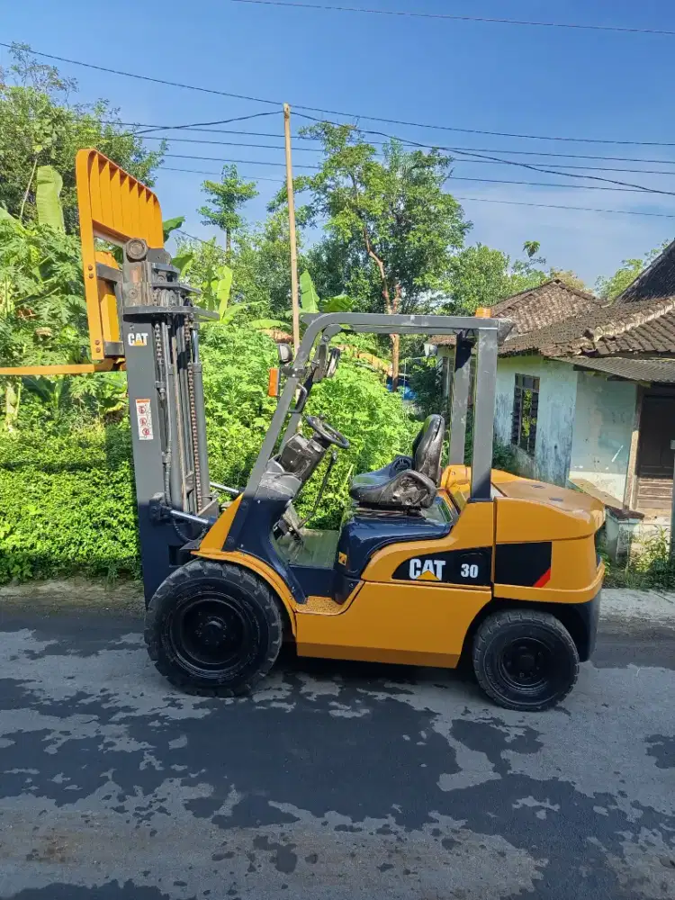 Forklift 3 Ton Three Lift CAT 2020