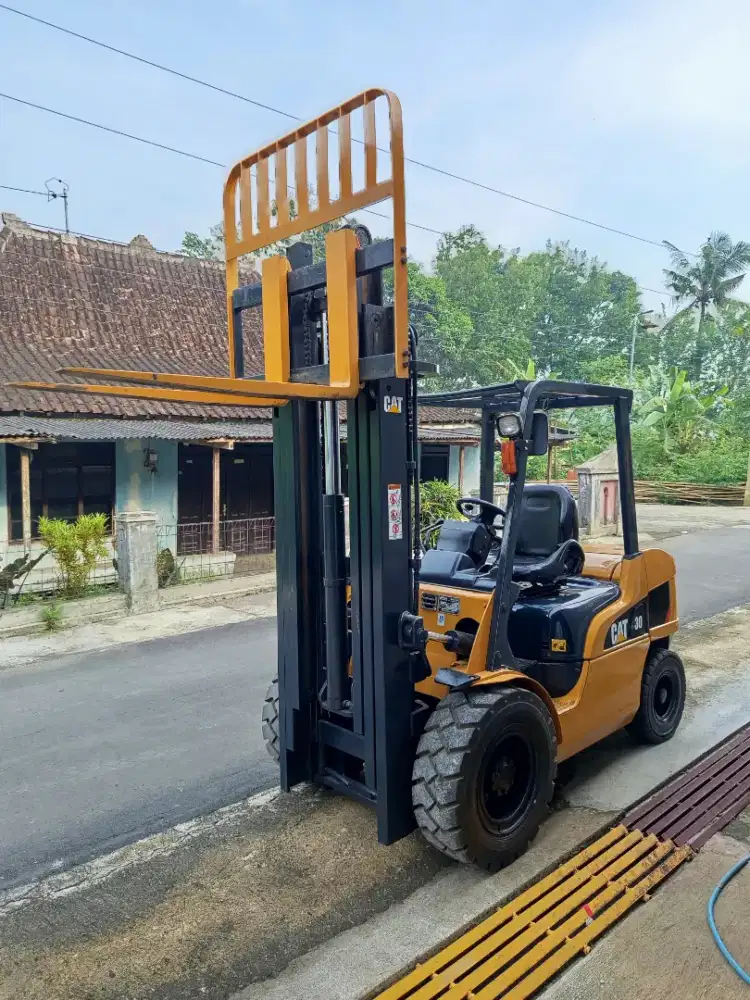 Forklift 3 Ton Caterpillar 2020 Mast threelift