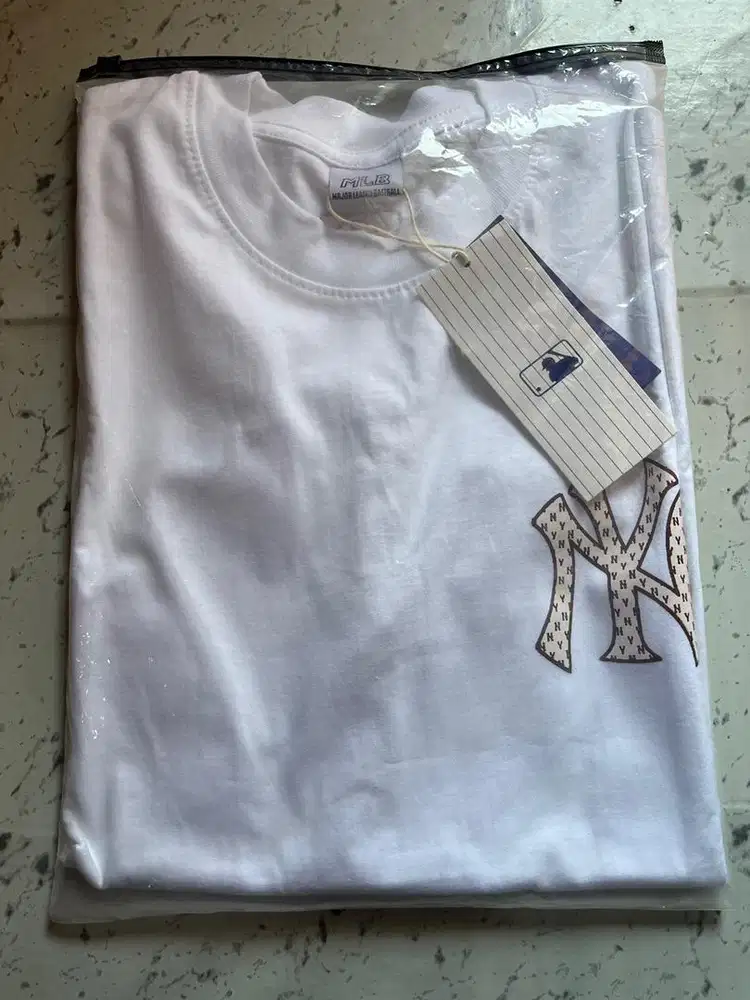 T-SHIRT MLB NY (MAJOR LEAGUE BASEBALL)