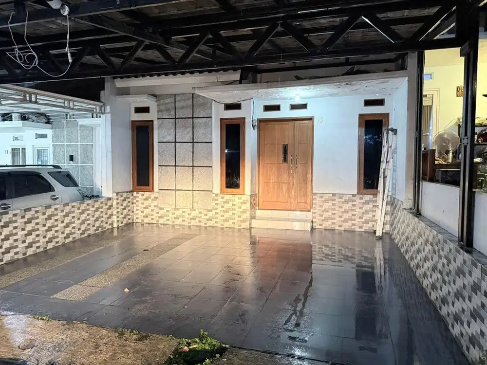 Rumah Disewakan Semi Furnished, Beji Depok