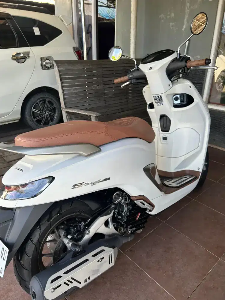 Stylo ABS 2025 warna putih