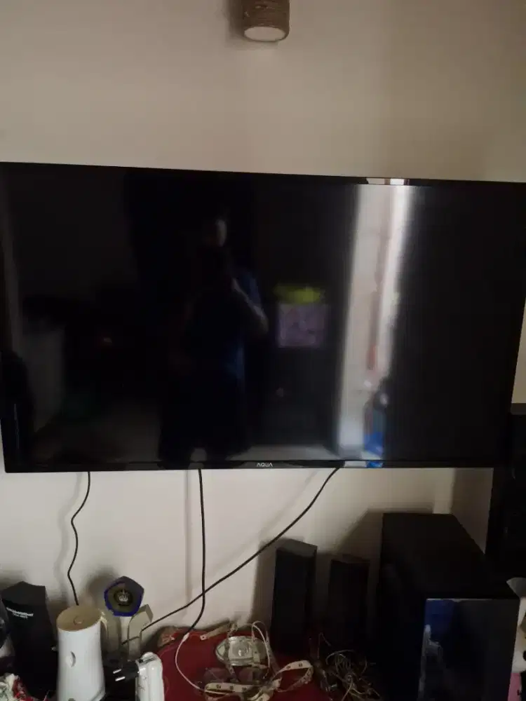 Tv Aqua 43 inch smart tv masih bagus
