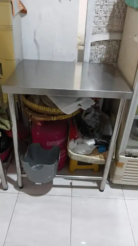 Perabot ex kantin