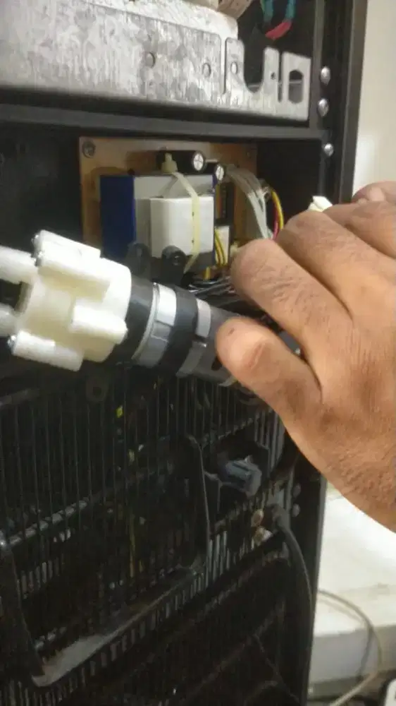 Jasa service dispenser