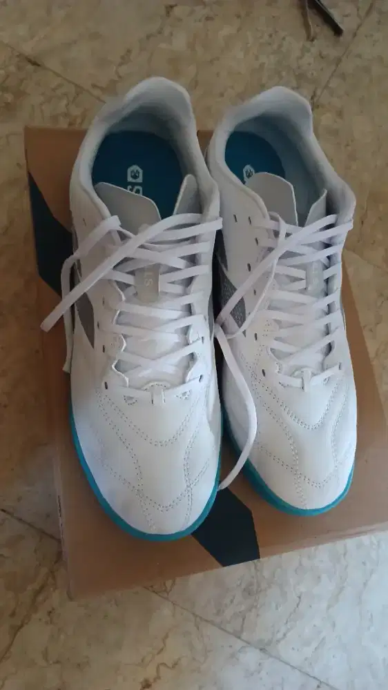 Sepatu Futsal Mills