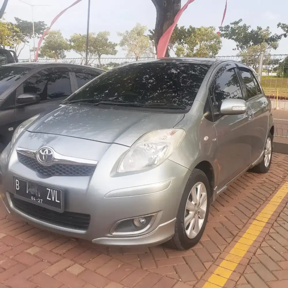 Dijual Toyota Yaris 2010