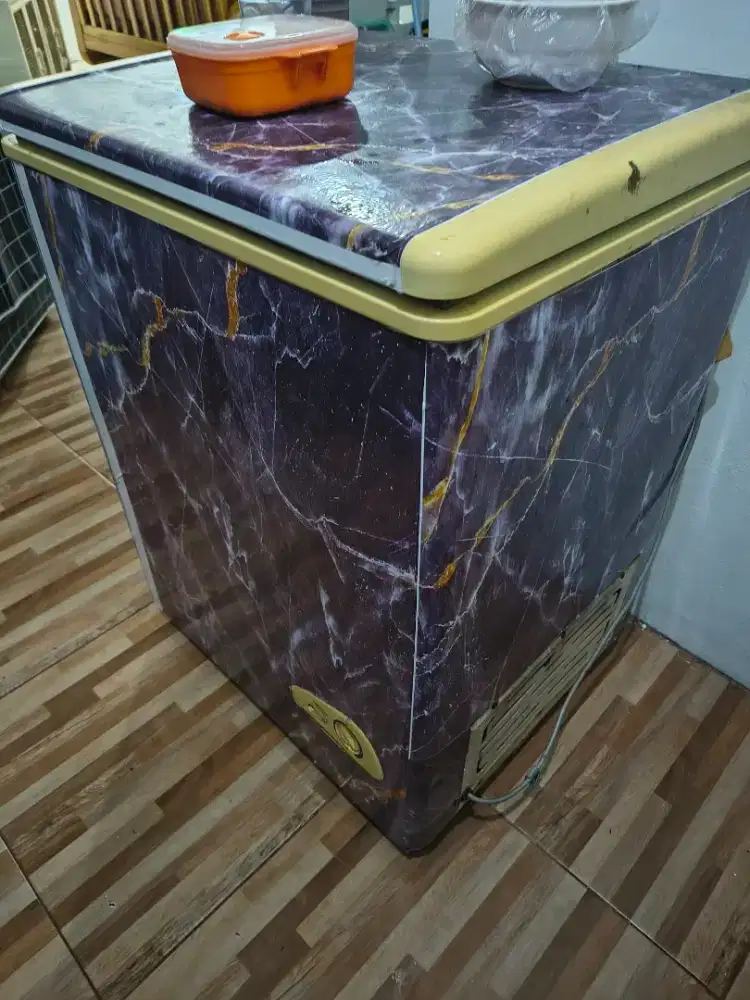 Dijual Freezer - Ikeda