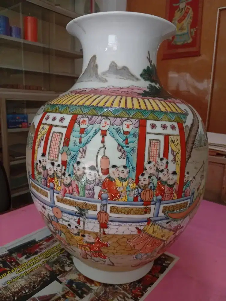 Guci Keramik Antik Dari China