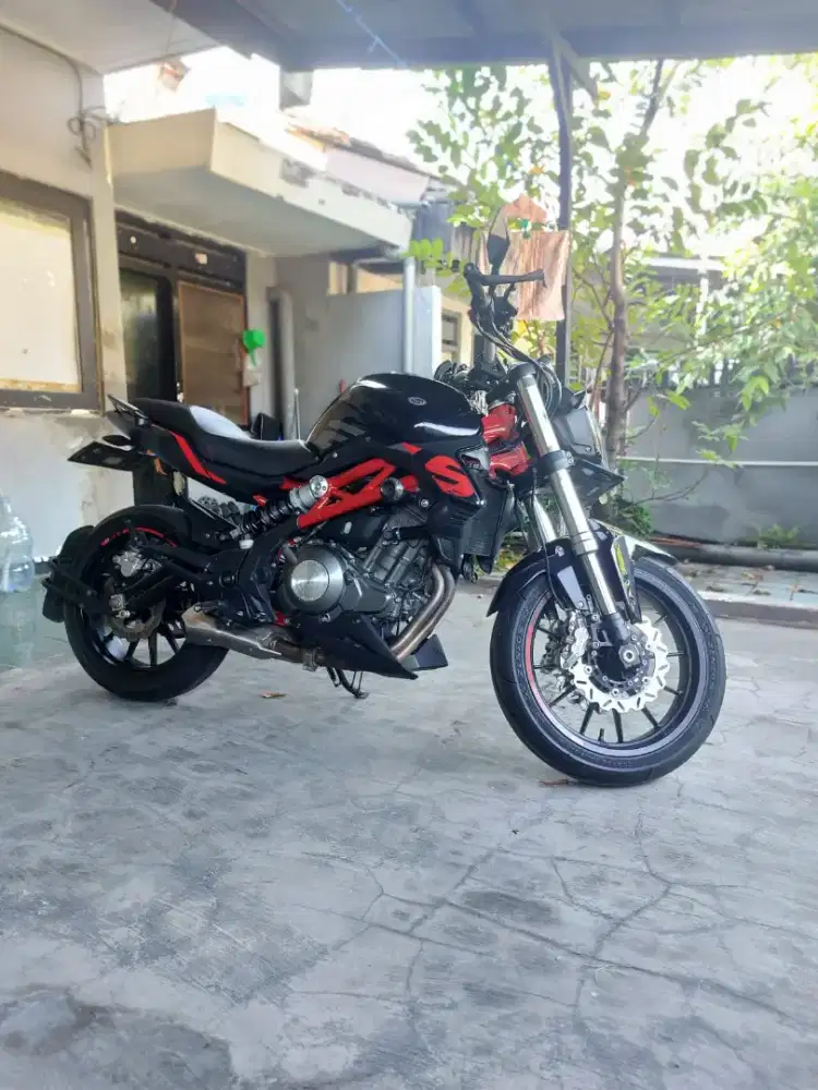 Benelli TNT 249s