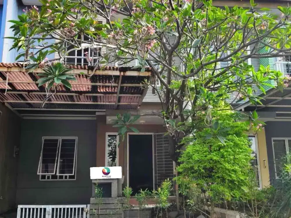 Di sewa rumah 2 lantai 3 kamar tidur full furnish baru renovasi rumah sudah tinggi 1,3 m dari jalan anti banjir lokasi strategis dekat ke sekolah penabur / lilin bangsa dan mall kelapa gading di gading nirwana kelapa gading jakarta utara