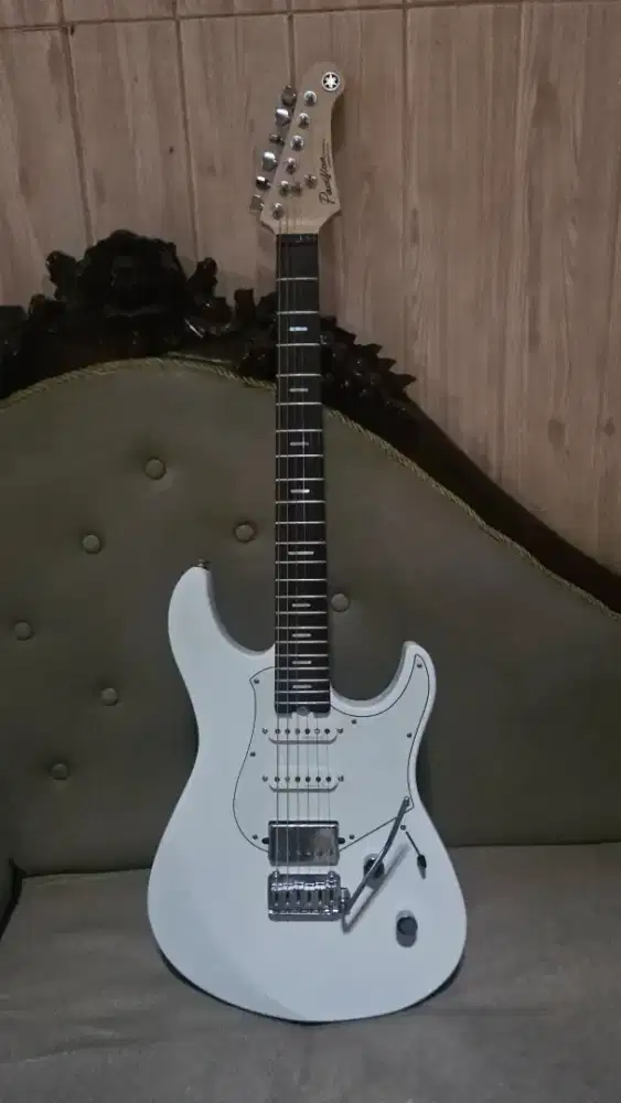 Yamaha Pacifica Standard Plus PACS+12 + Gigbag Yamaha