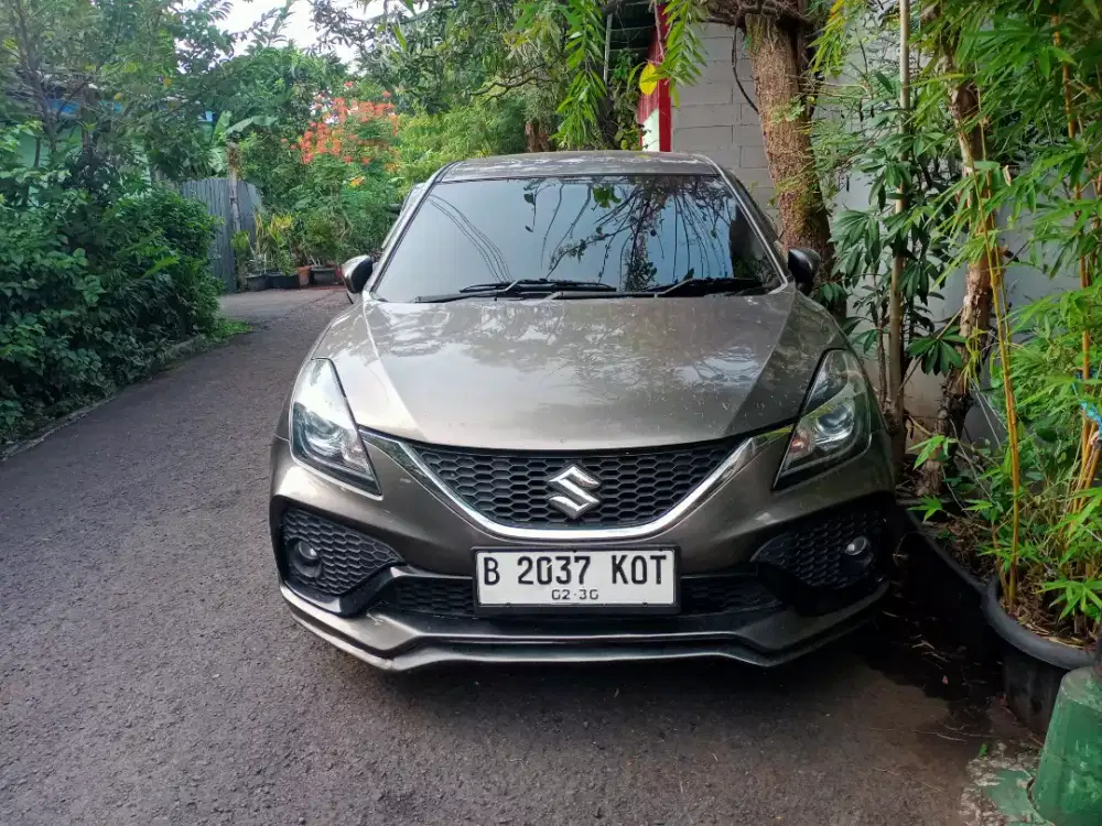Dijual mobil balena hatchback 2019 matic
