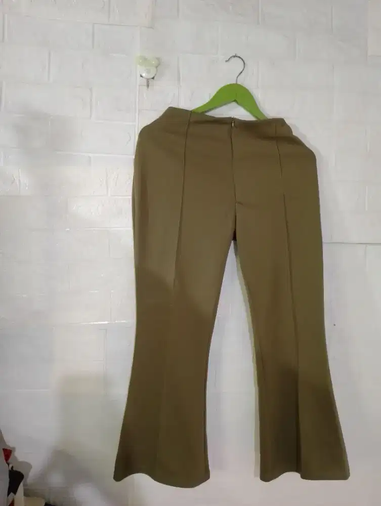 Celana Panjang Wanita