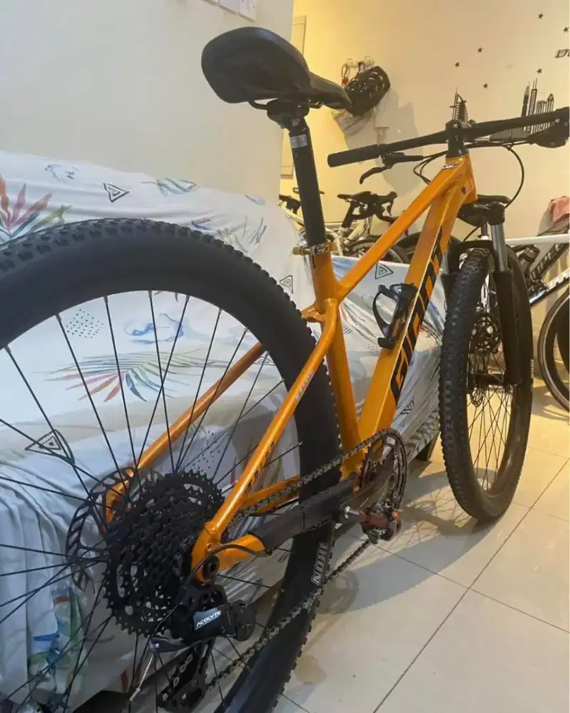 sepeda giant MTB size M