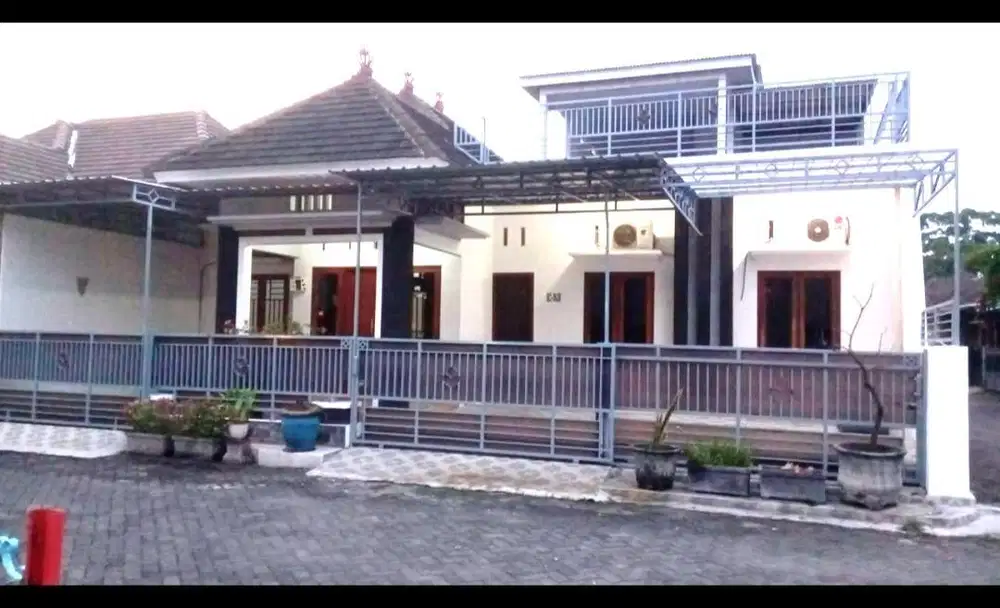 Dijual Rumah Premium Kawasan Elite Kediri, Dekat Pusat Kota (5 Menit!)