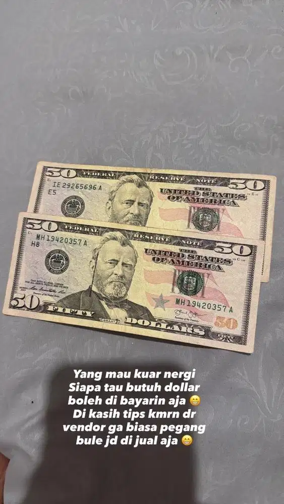 Uang dollar usd