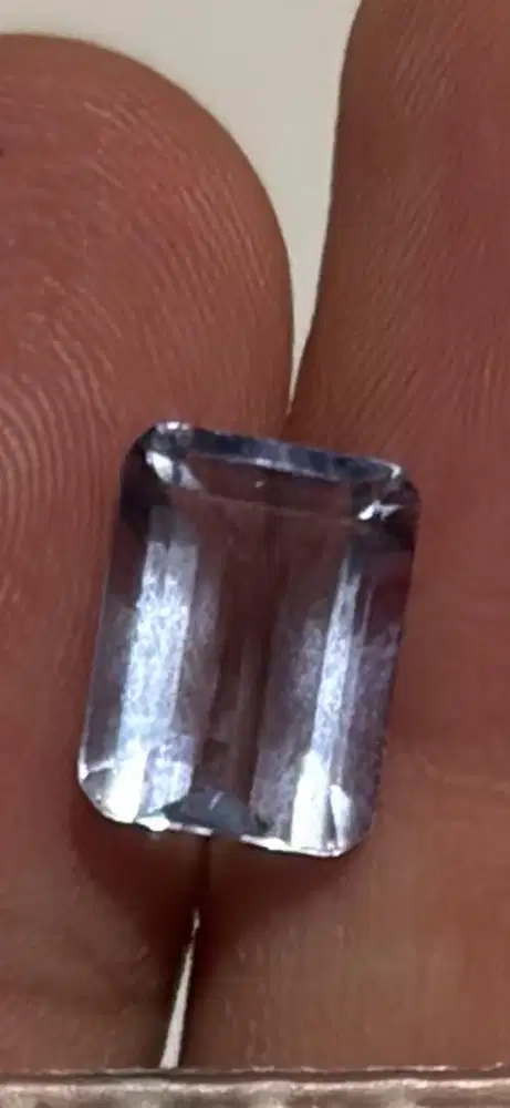 Batu asli mirip sapphire