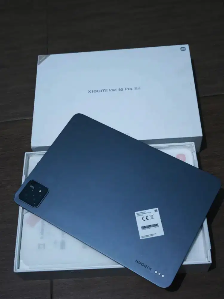 Xiaomi Mi Pad 6s pro 12,4 inc ram lengkap ada dent sesuai photo