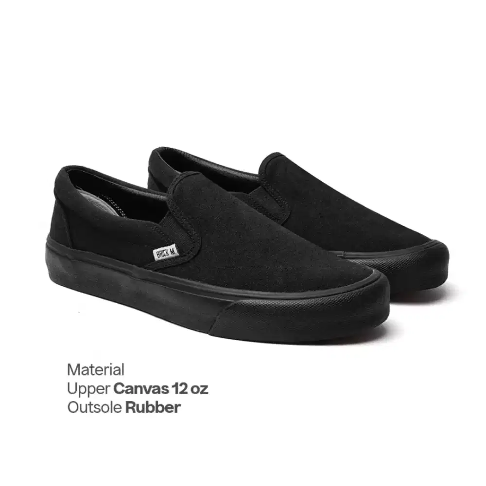 Sepatu Slip On Hitam