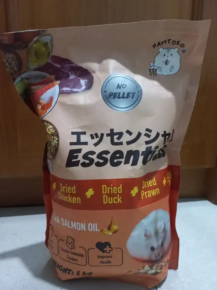 Makanan Hamster Hamtoro Essentials 1KG (Bonus Snacks)