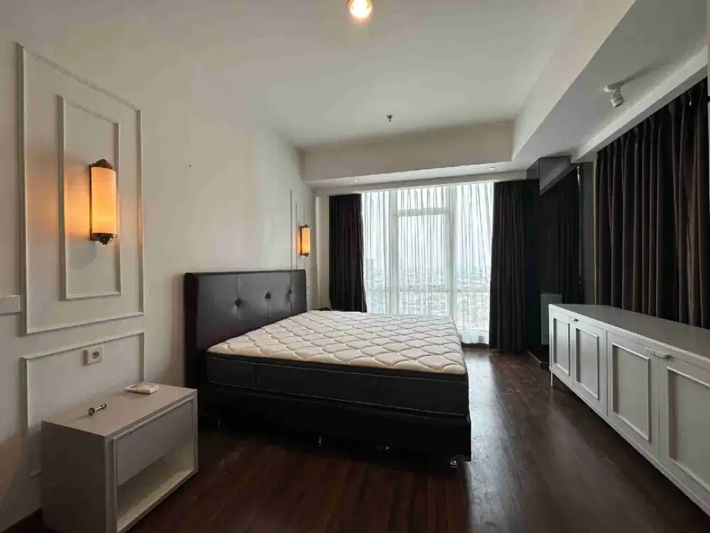 Sewa Apartemen The kensington Royal Suite