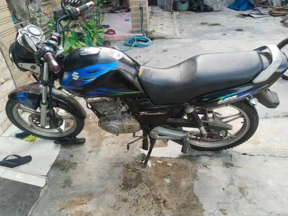 Thunder biru bagus