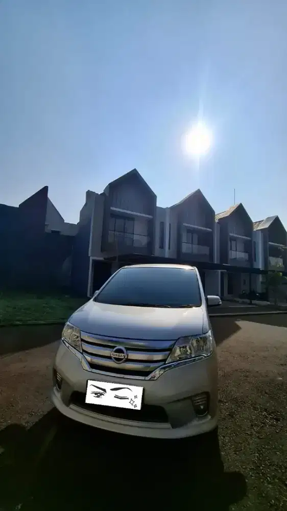 Dijual NISSAN SERENA HWS