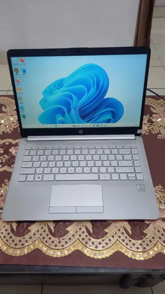Laptop hp14s i3 ram8gb
