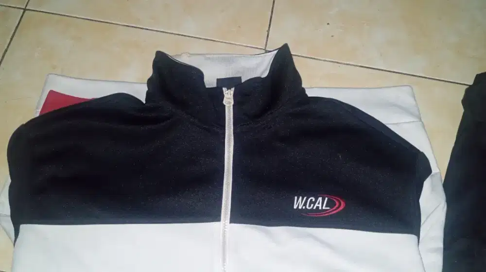 Jaket bekas masih bagus
