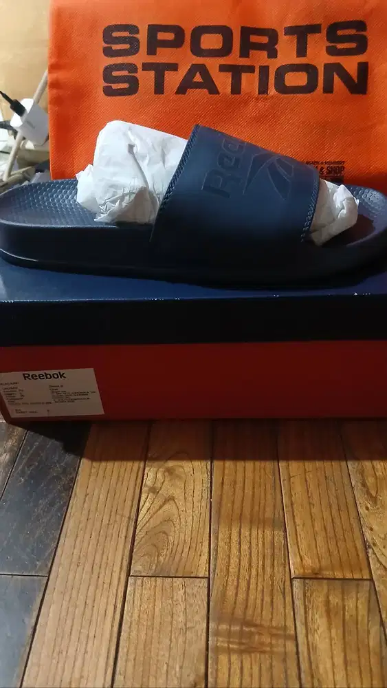 sandal reebok original