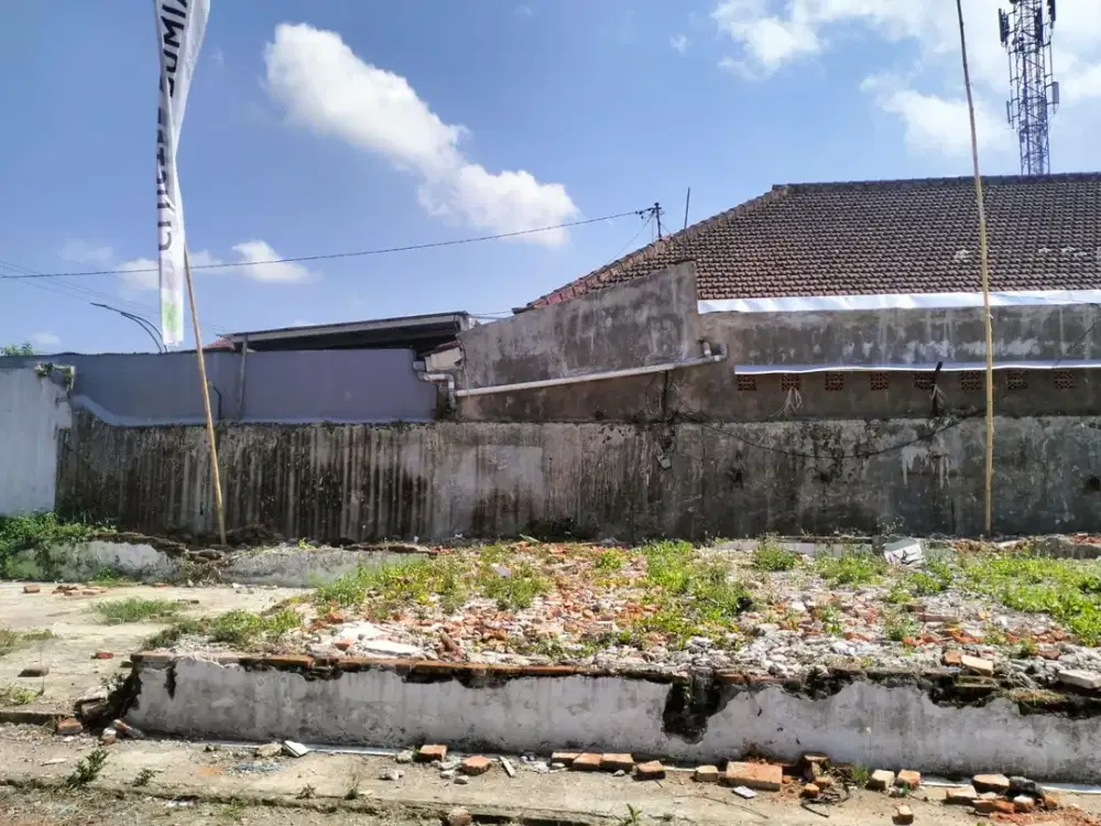 Tanah Poros Jalan Strategis, Cocok Untuk Toko, Dekat Pusat Perbelanjaan