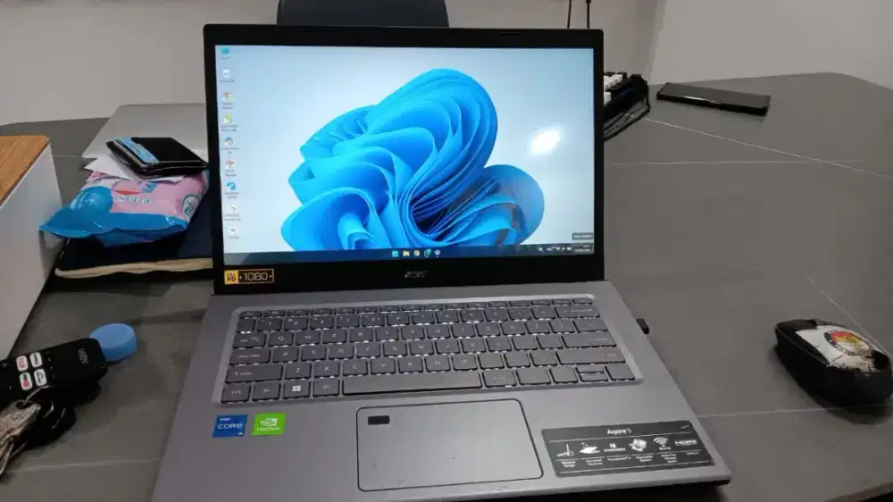 Dijual laptop ACER Aspire 5 dengan speck tinggi