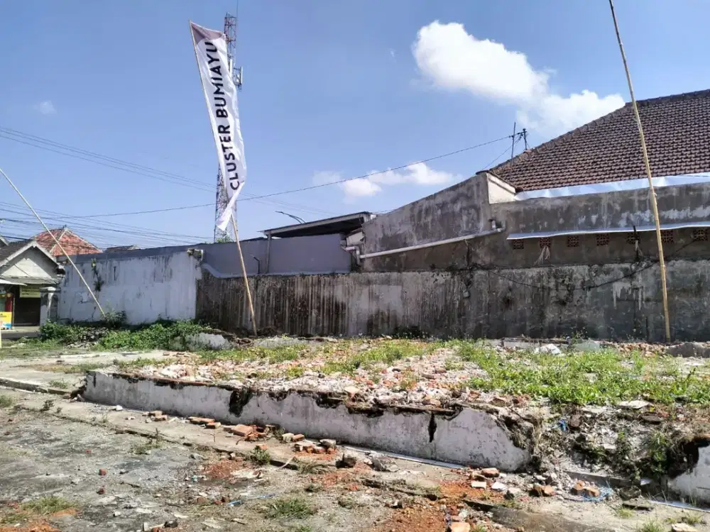 Tanah Usaha Poros Jalan, Dekat Area Shopping & Keramaian