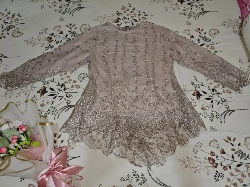 Bronze Glam - Kebaya