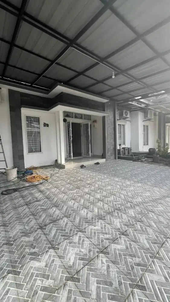 DIKONTRAKAN 1 Unit RUMAH PRIBADI