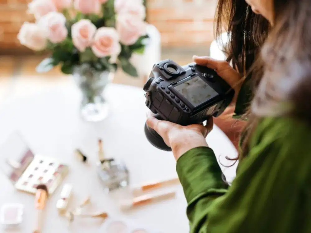 LOWONGAN KREATIF : FOTOGRAFER PRODUK + EDITING ( SEGERA)