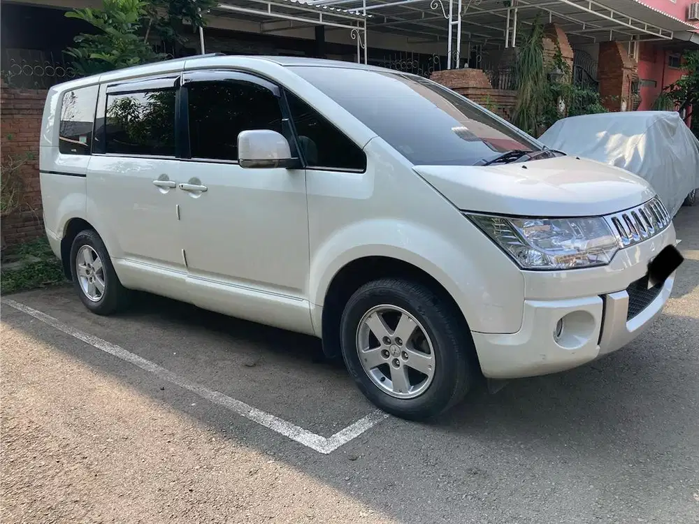 Mitsubishi Delica D5 2.0 2015 full ori..